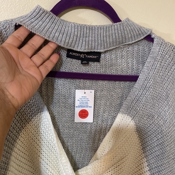 ALMOST FAMOUS sweater - Picture 5 of 8